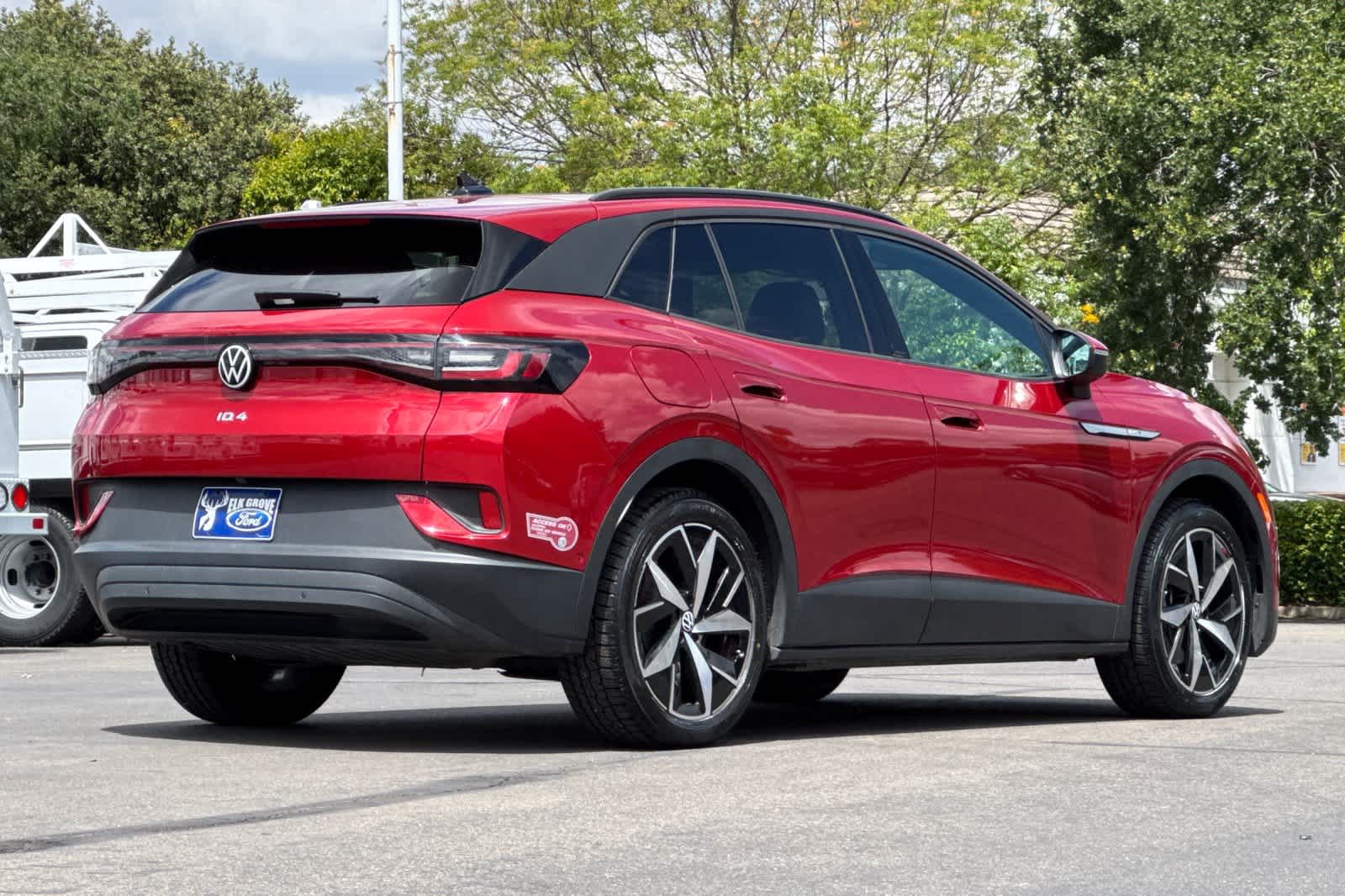 Thumbnail: 2023 Volkswagen ID.4 - 2