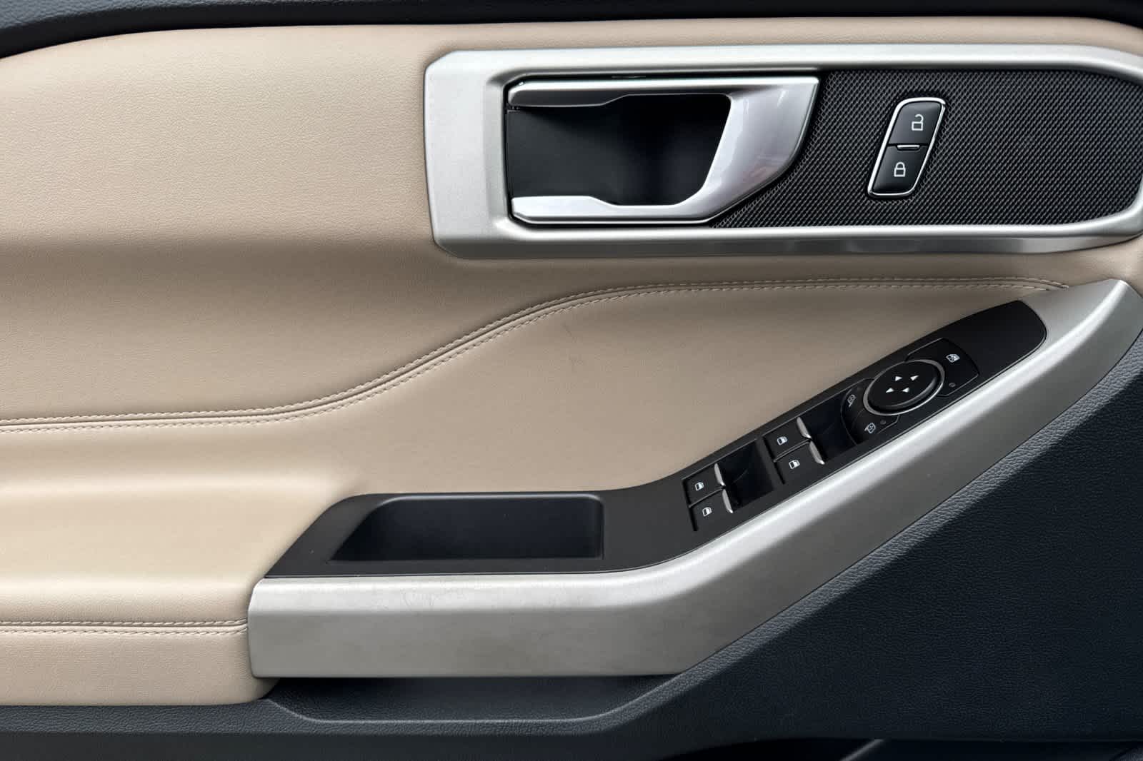 Thumbnail: 2022 Ford Explorer - 12