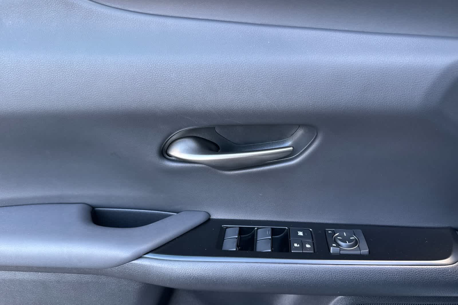 Thumbnail: 2019 Lexus UX - 12