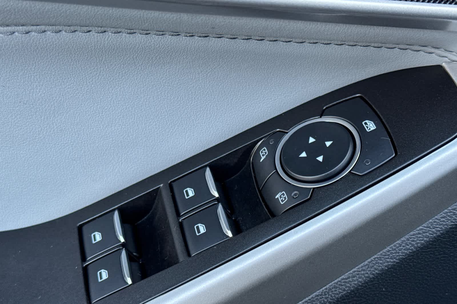 Thumbnail: 2022 Ford Explorer - 13