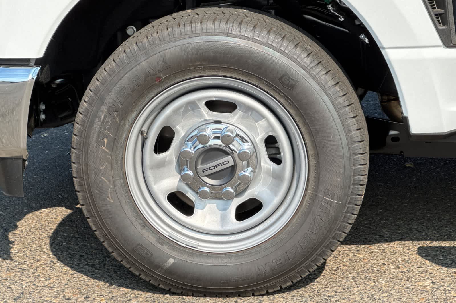 Thumbnail: 2025 Ford F-350 - 24