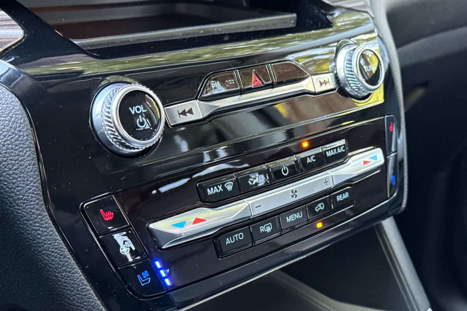 Thumbnail: 2024 Ford Explorer - 22