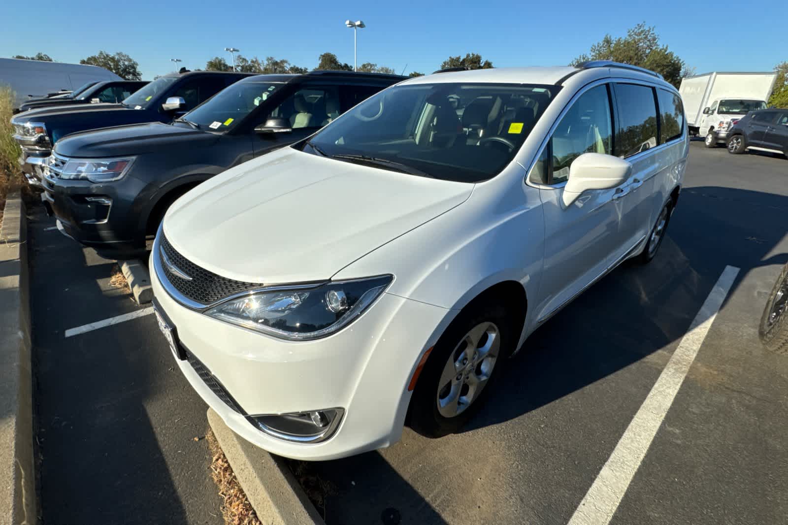 Thumbnail: 2017 Chrysler Pacifica - 1