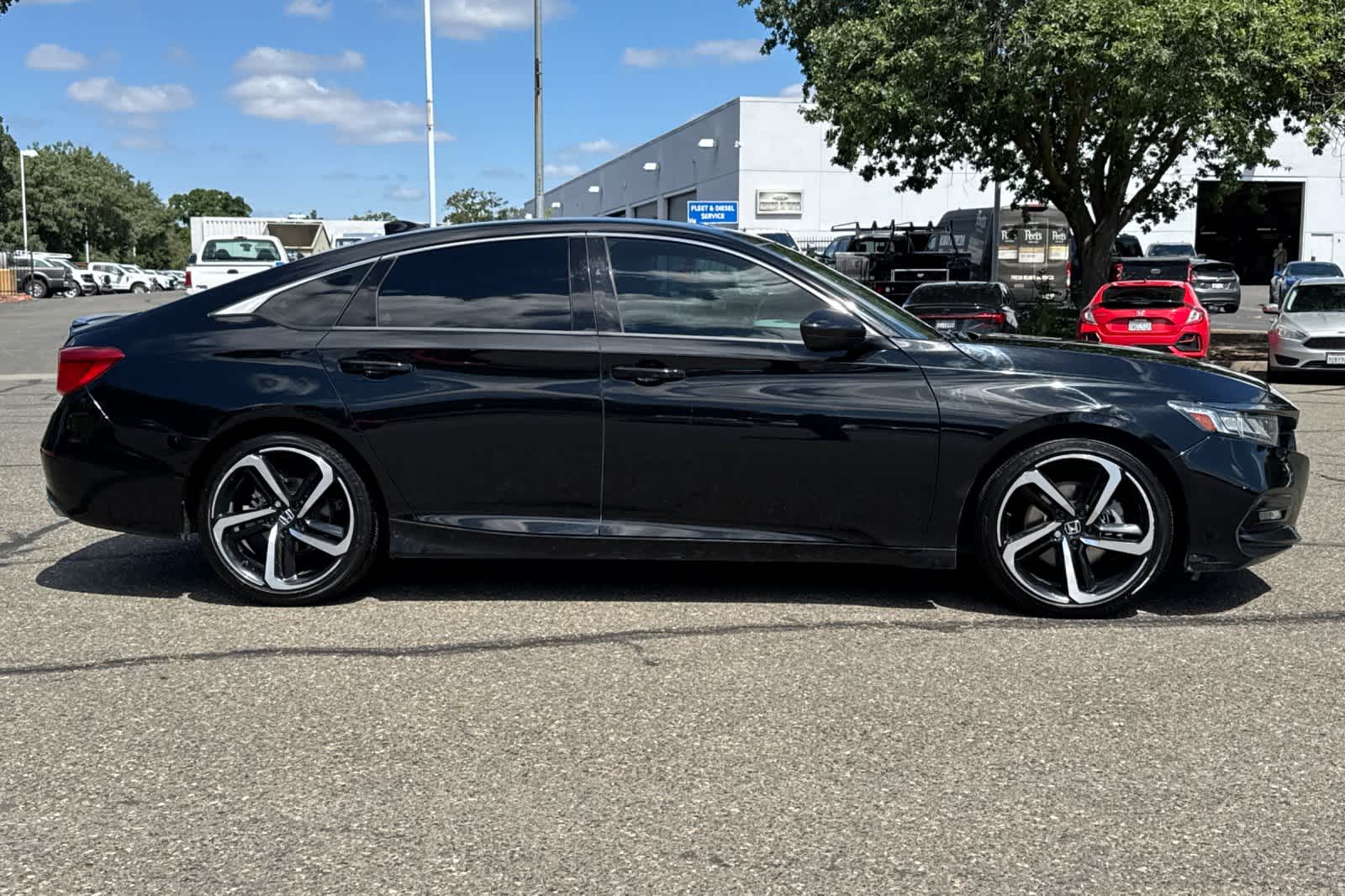 2019 Honda Accord Sport 2.0T photo 3