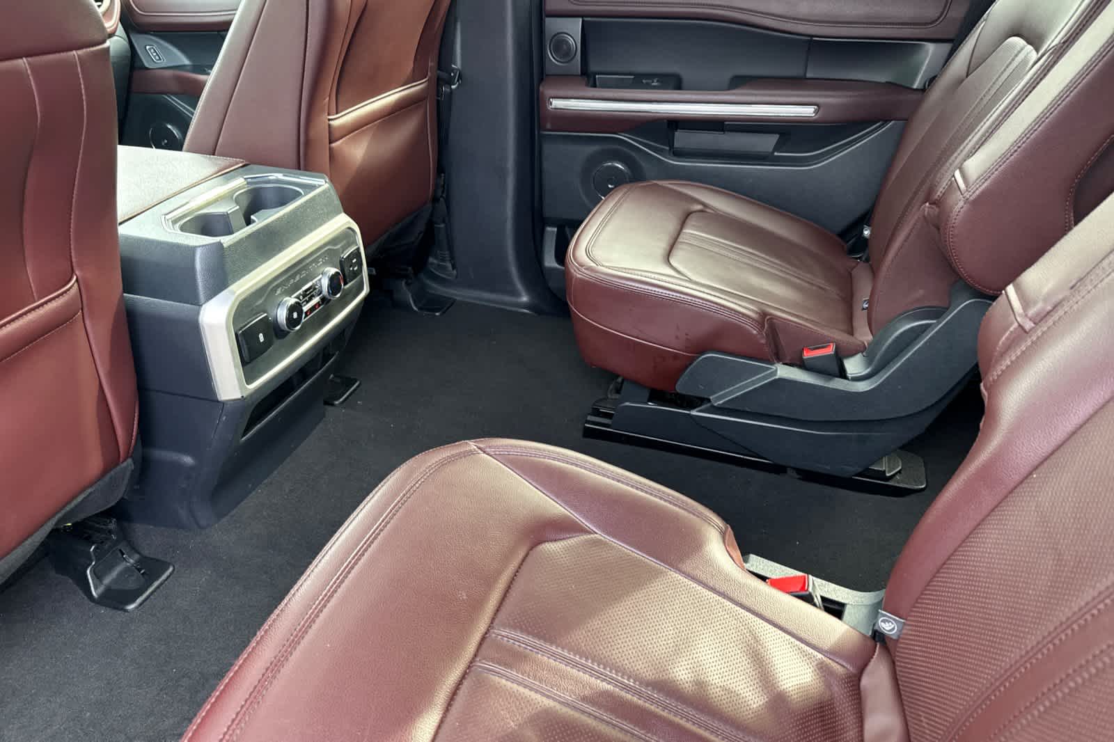 2024 Ford Expedition Limited photo 4