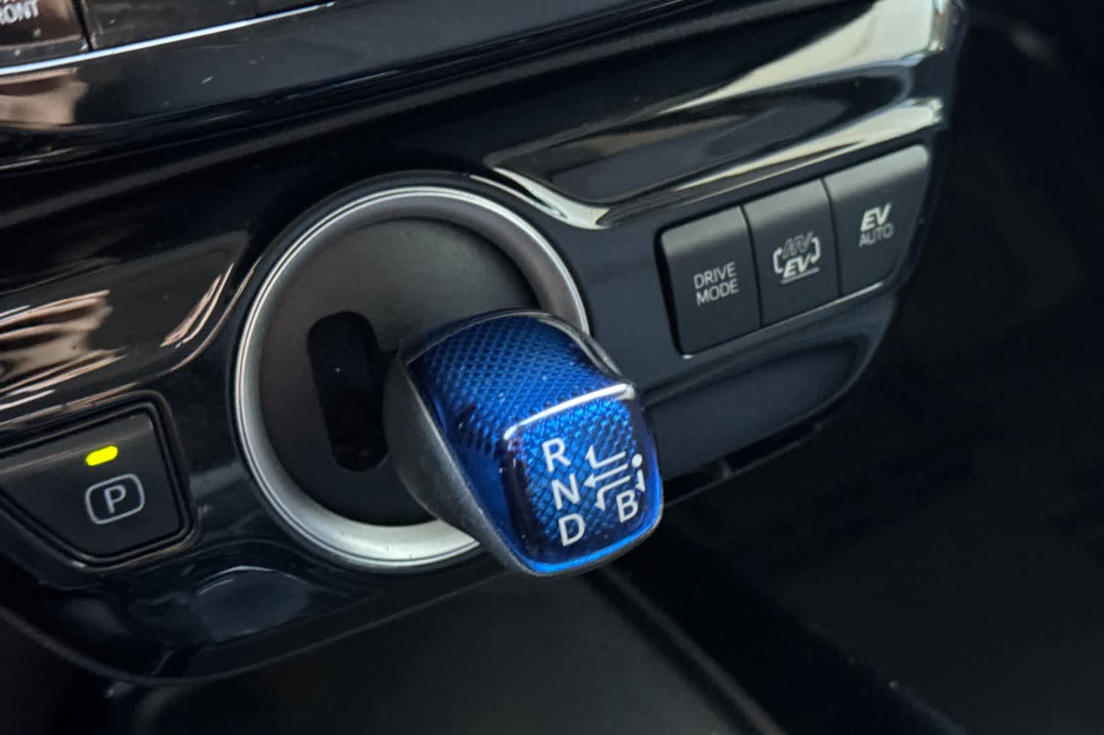 Thumbnail: 2021 Toyota Prius Prime - 21