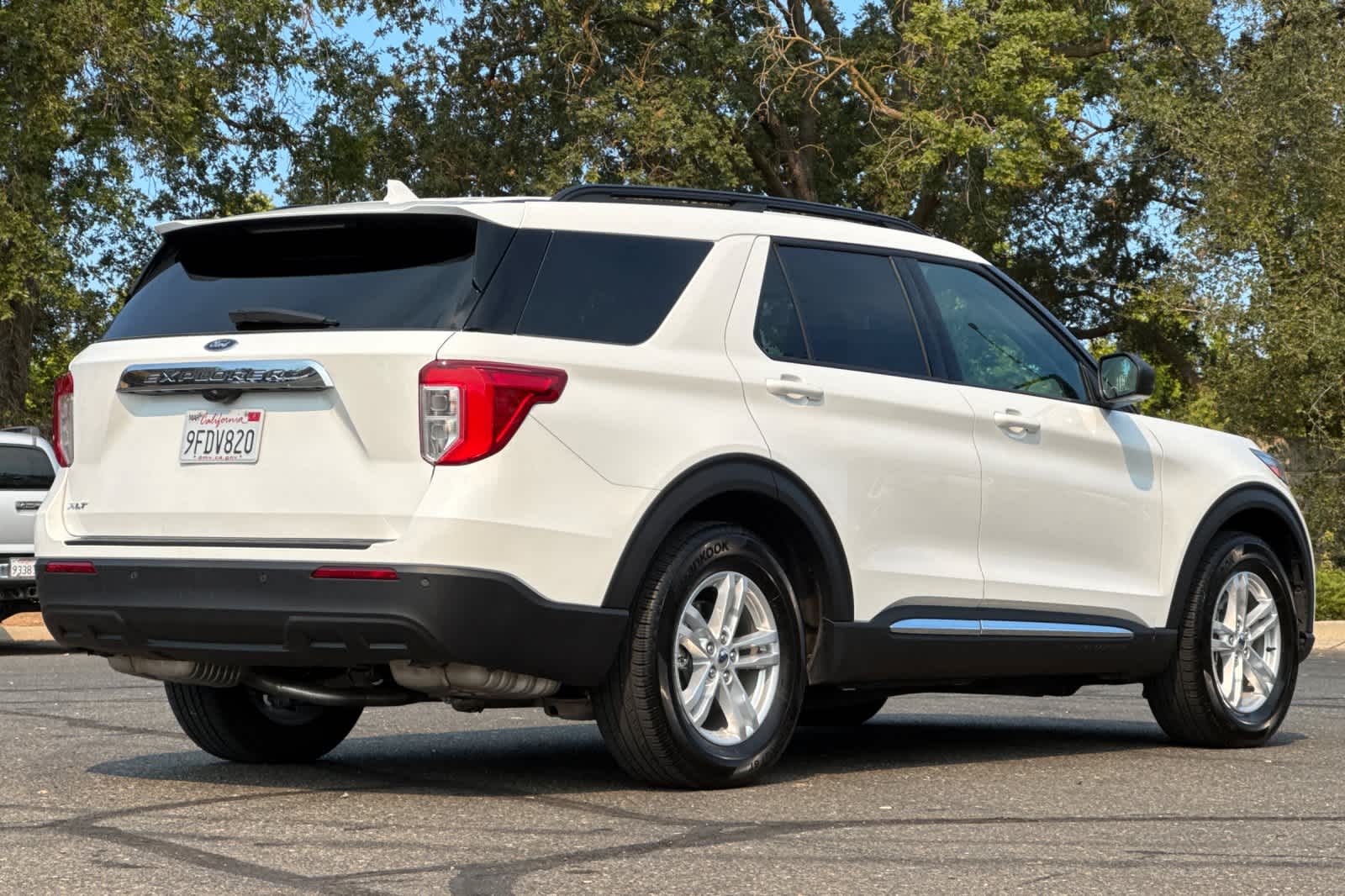 2023 Ford Explorer XLT photo 2