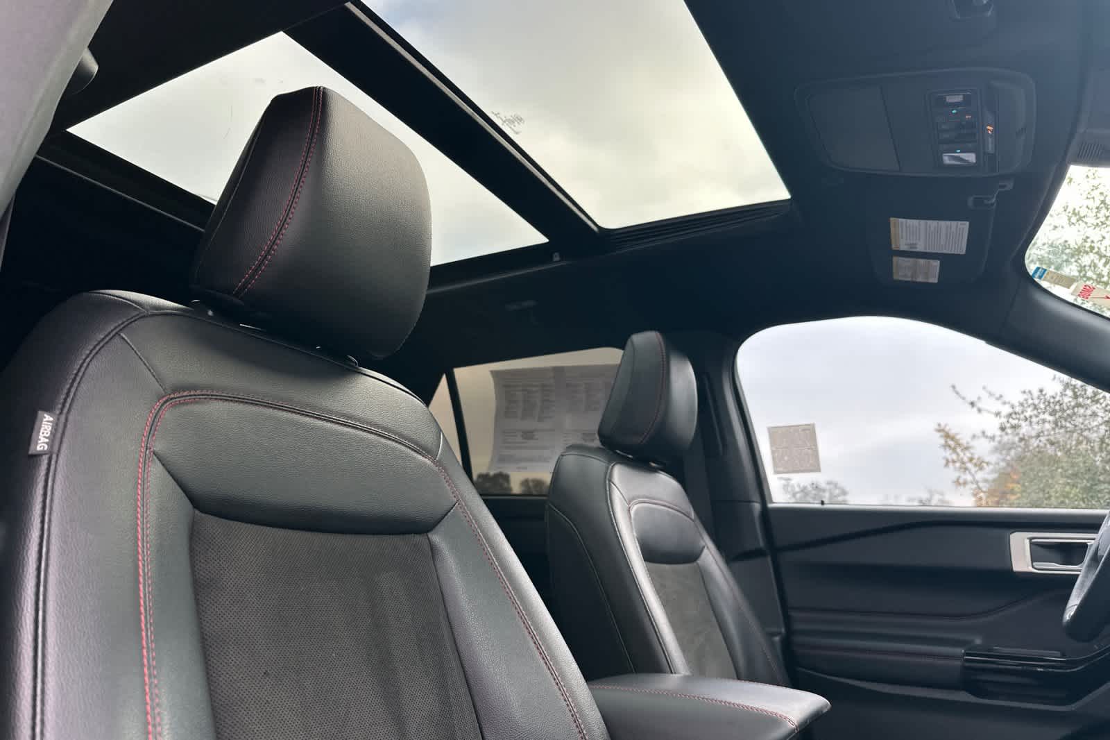 Thumbnail: 2022 Ford Explorer - 18