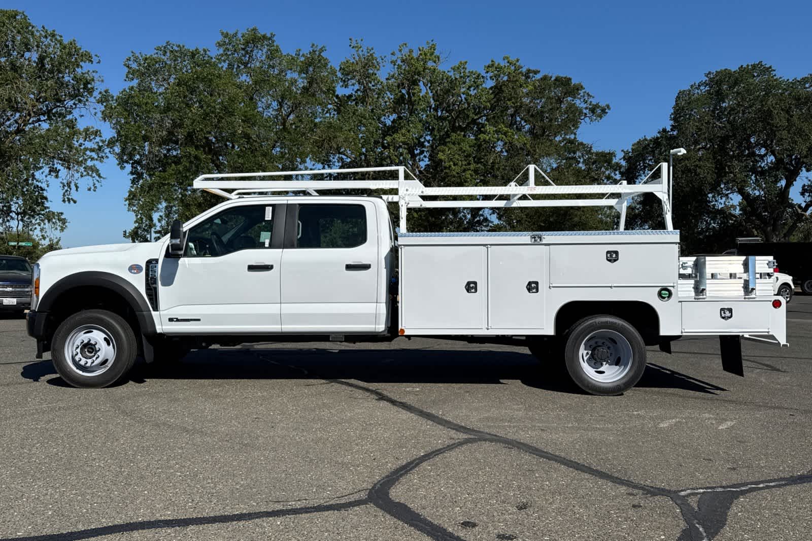 Thumbnail: 2025 Ford F-550 - 5