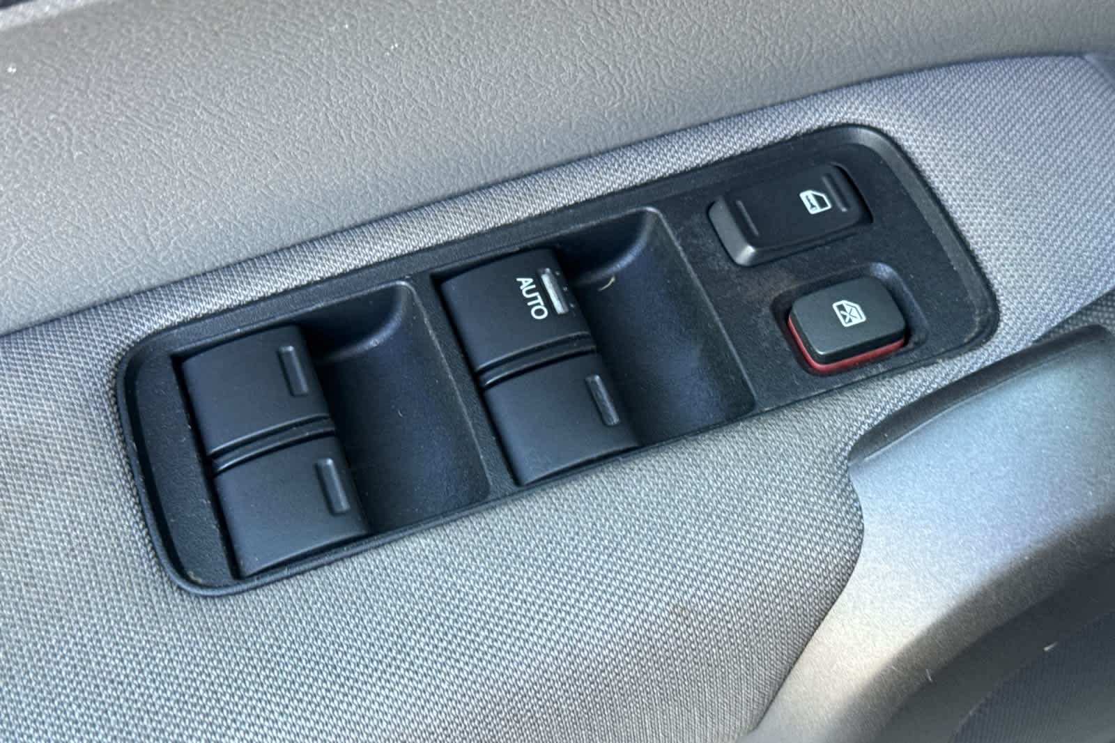 Thumbnail: 2010 Honda CR-V - 13