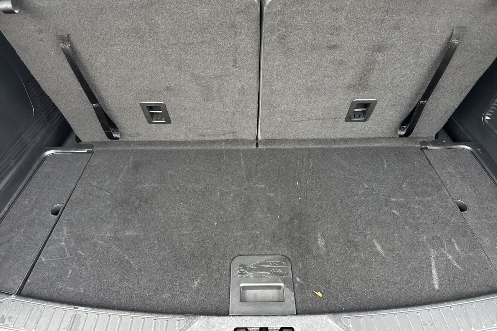 Thumbnail: 2022 Ford Explorer - 16