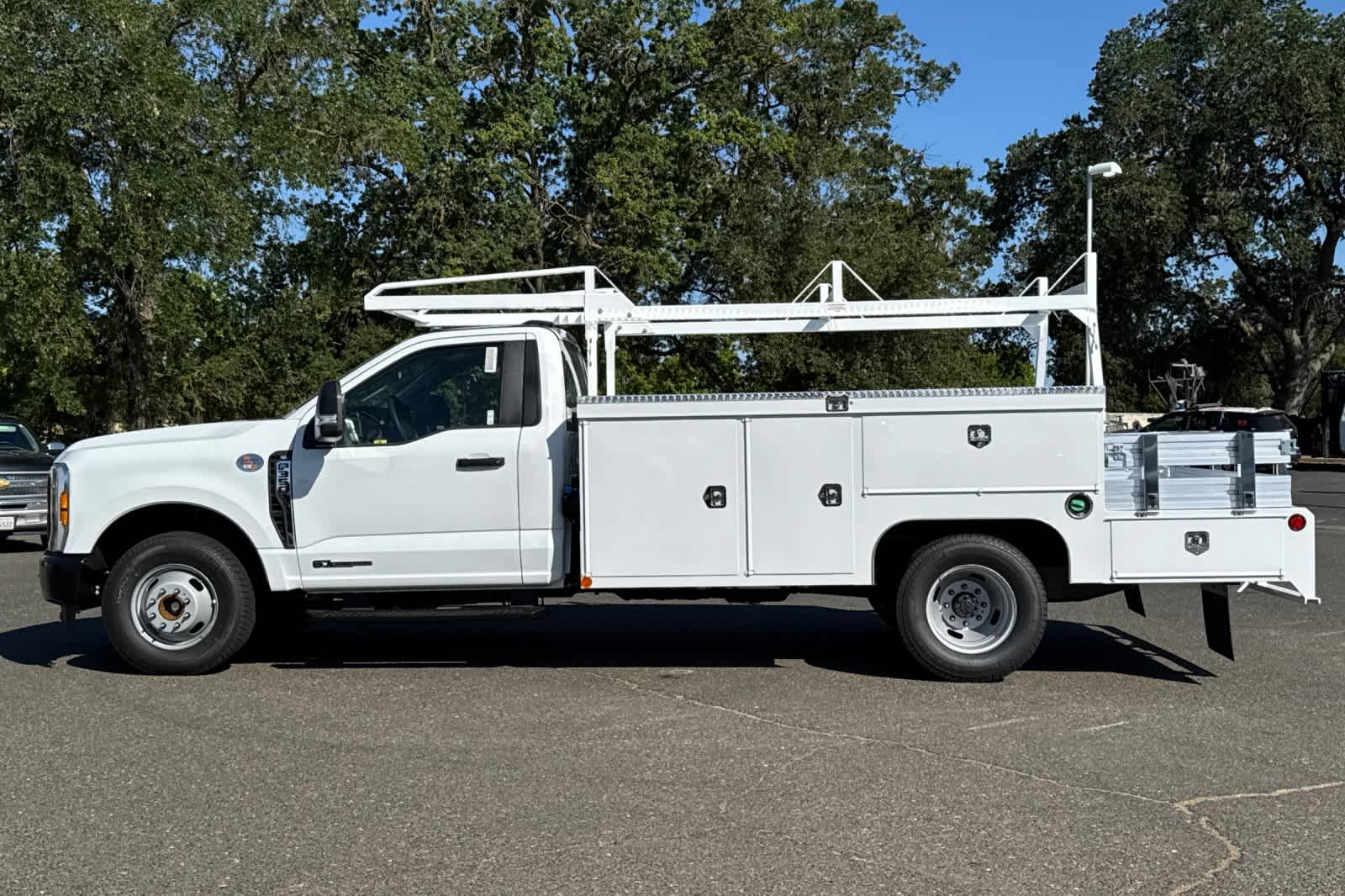 2025 Ford F-350 XL photo 4