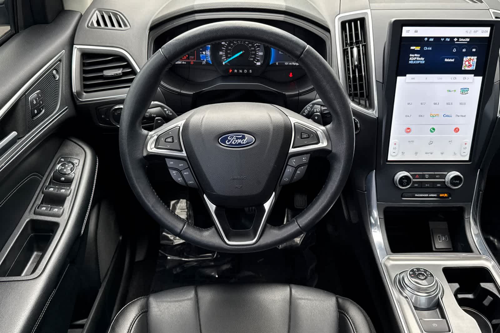 Thumbnail: 2022 Ford Edge - 14