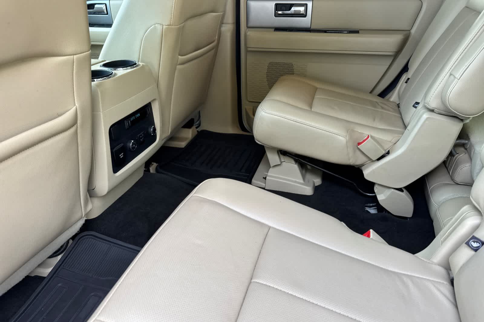 Thumbnail: 2016 Ford Expedition - 4