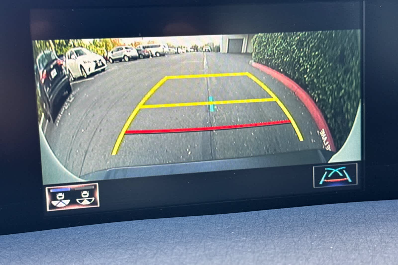 Thumbnail: 2019 Lexus UX - 19