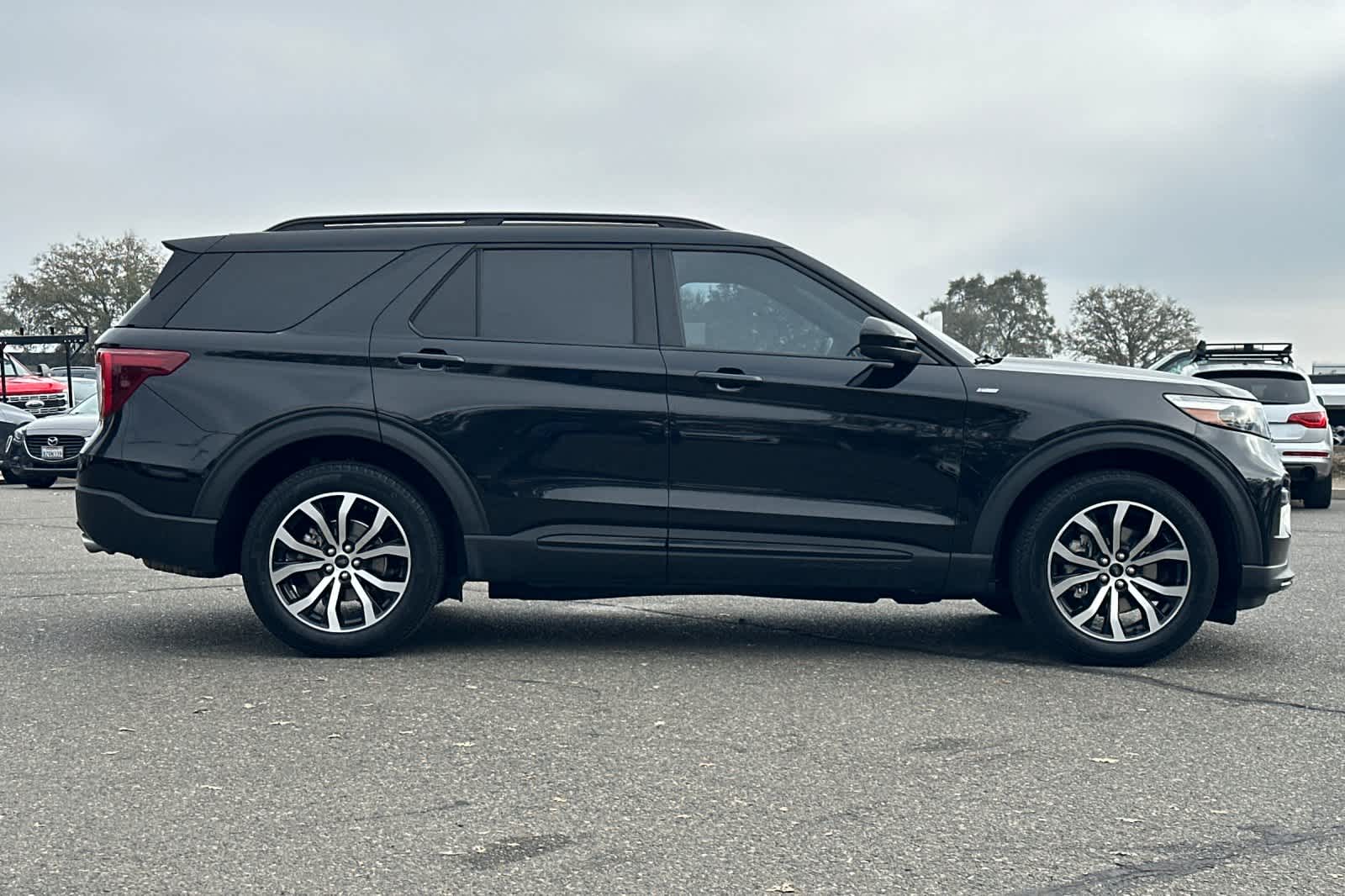 Thumbnail: 2022 Ford Explorer - 8