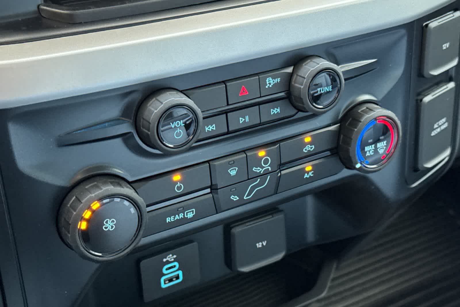 Thumbnail: 2025 Ford F-350 - 19