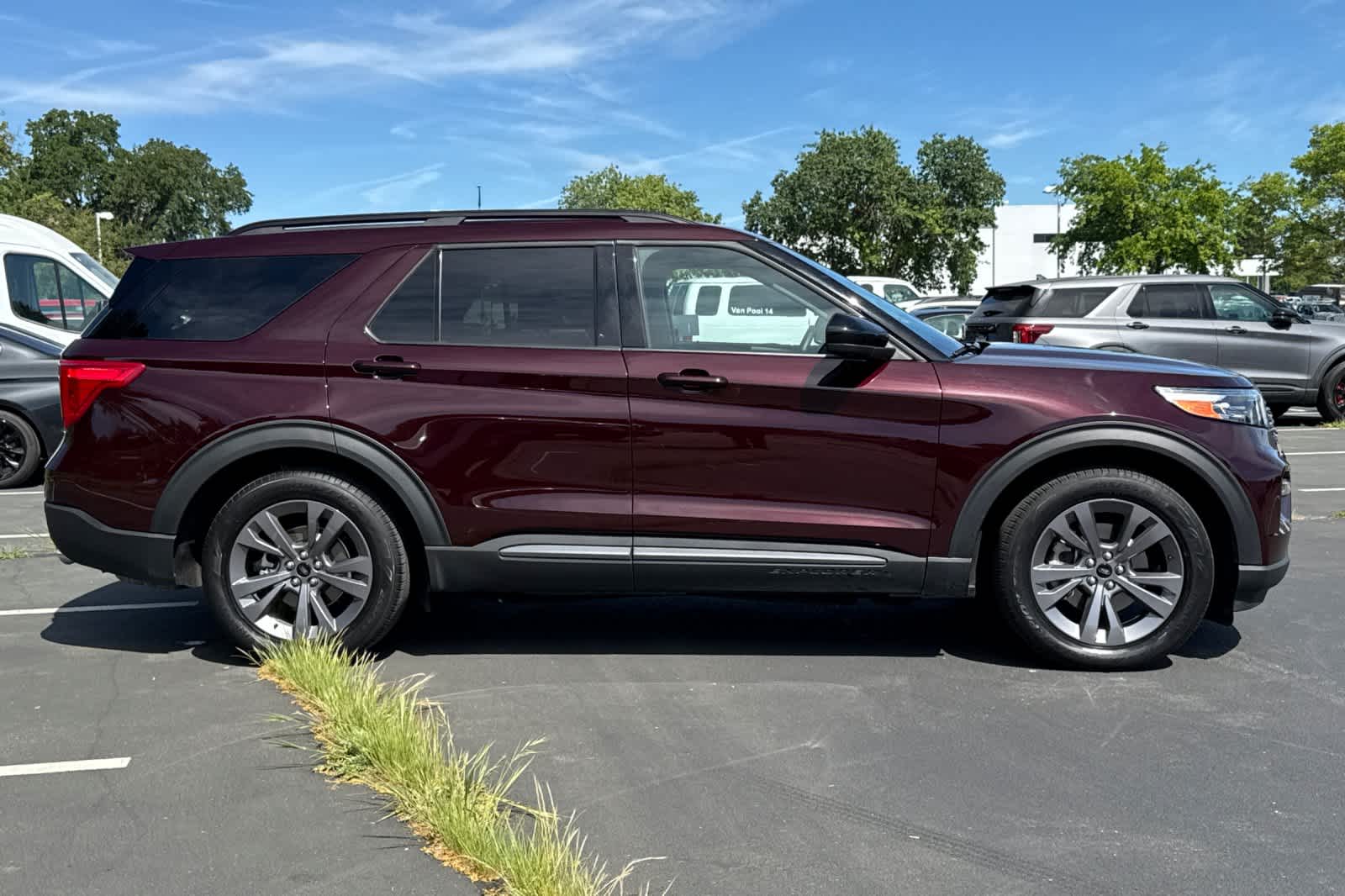 Thumbnail: 2023 Ford Explorer - 8