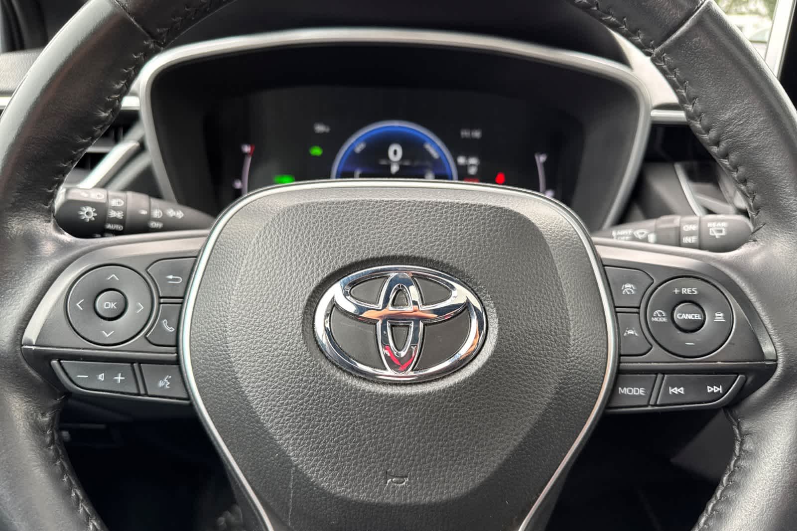 Thumbnail: 2023 Toyota Corolla Cross - 23
