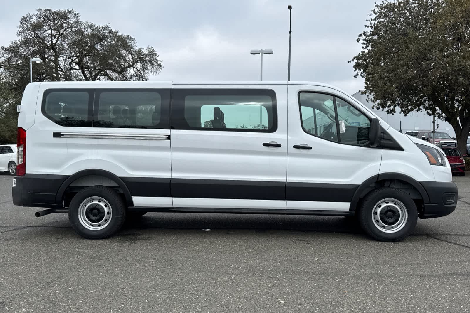 Thumbnail: 2025 Ford Econoline - 8