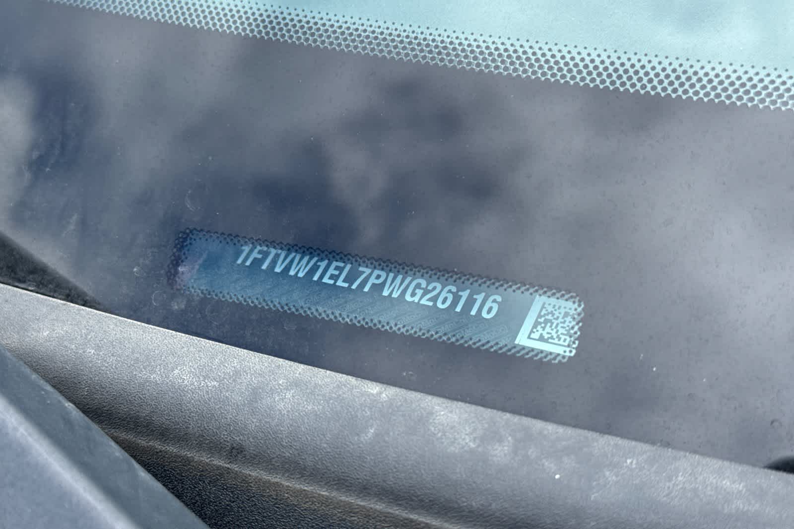 2023 Ford F-150 Lightning photo 2