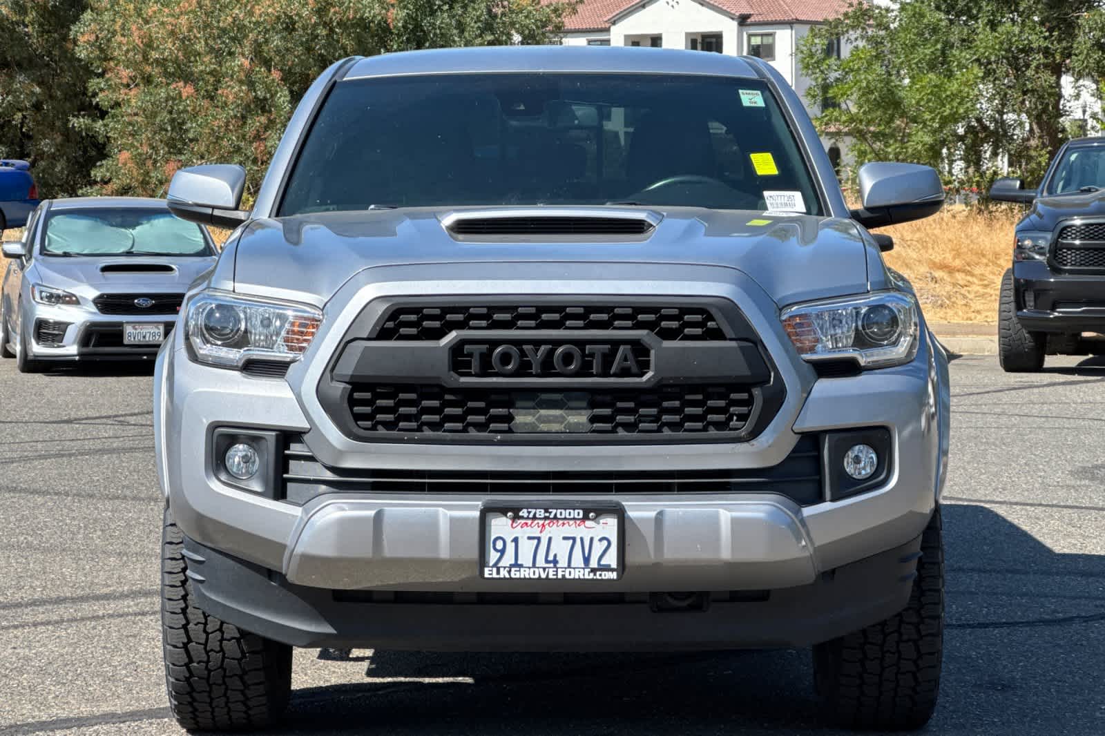 Thumbnail: 2019 Toyota Tacoma - 10