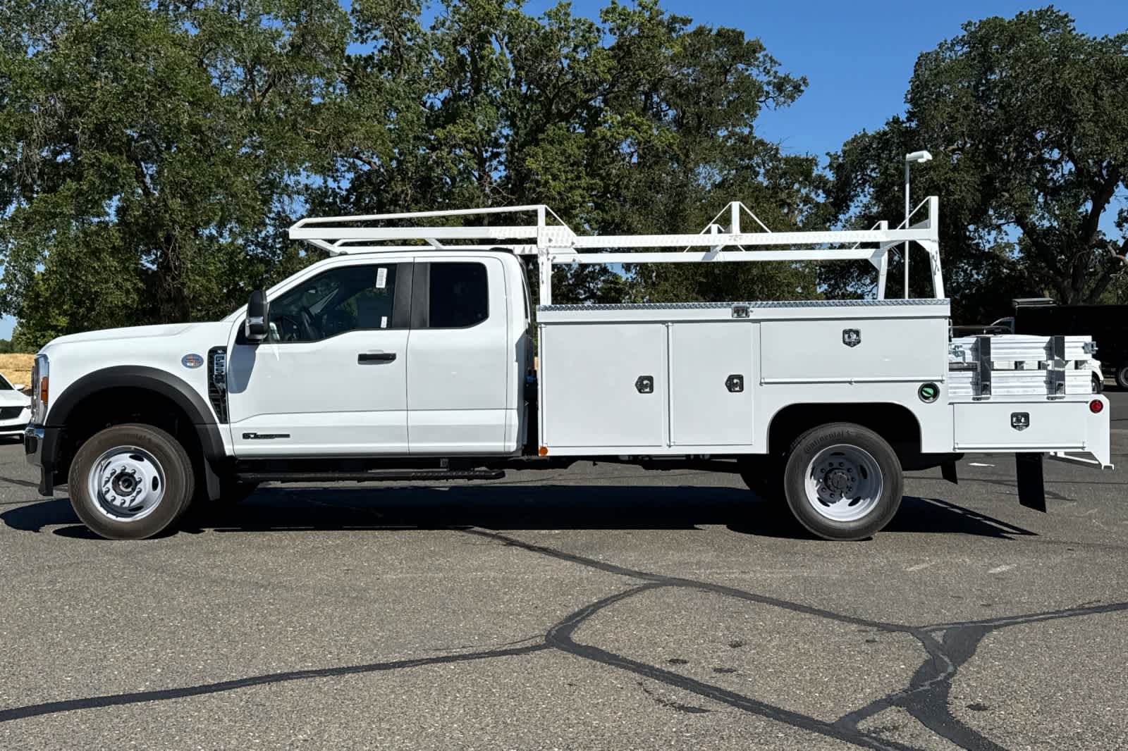 Thumbnail: 2025 Ford F-550 - 5