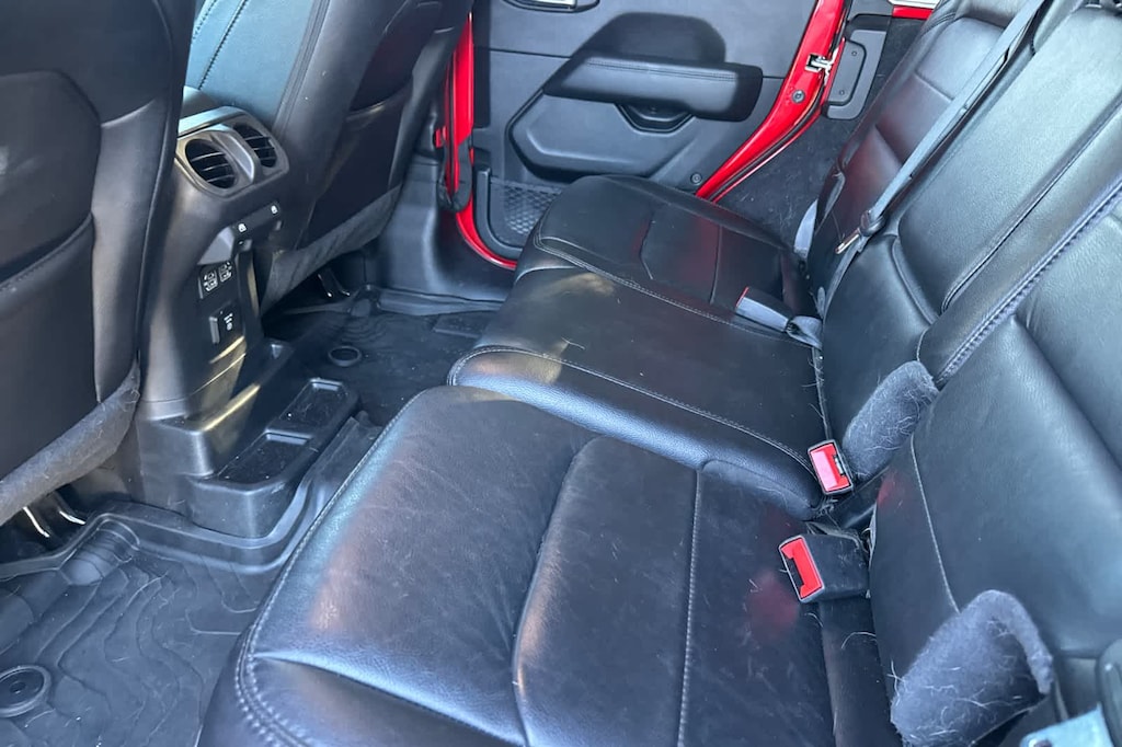 Used 2021 Jeep Wrangler Unlimited Sahara SUV