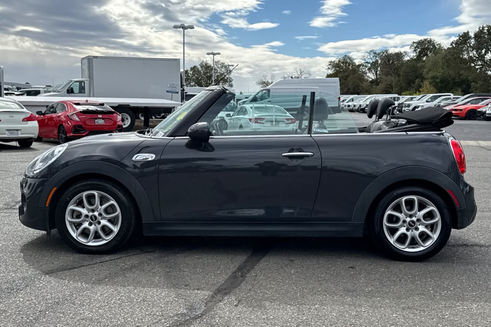 Thumbnail: 2017 MINI Cooper Convertible - 5