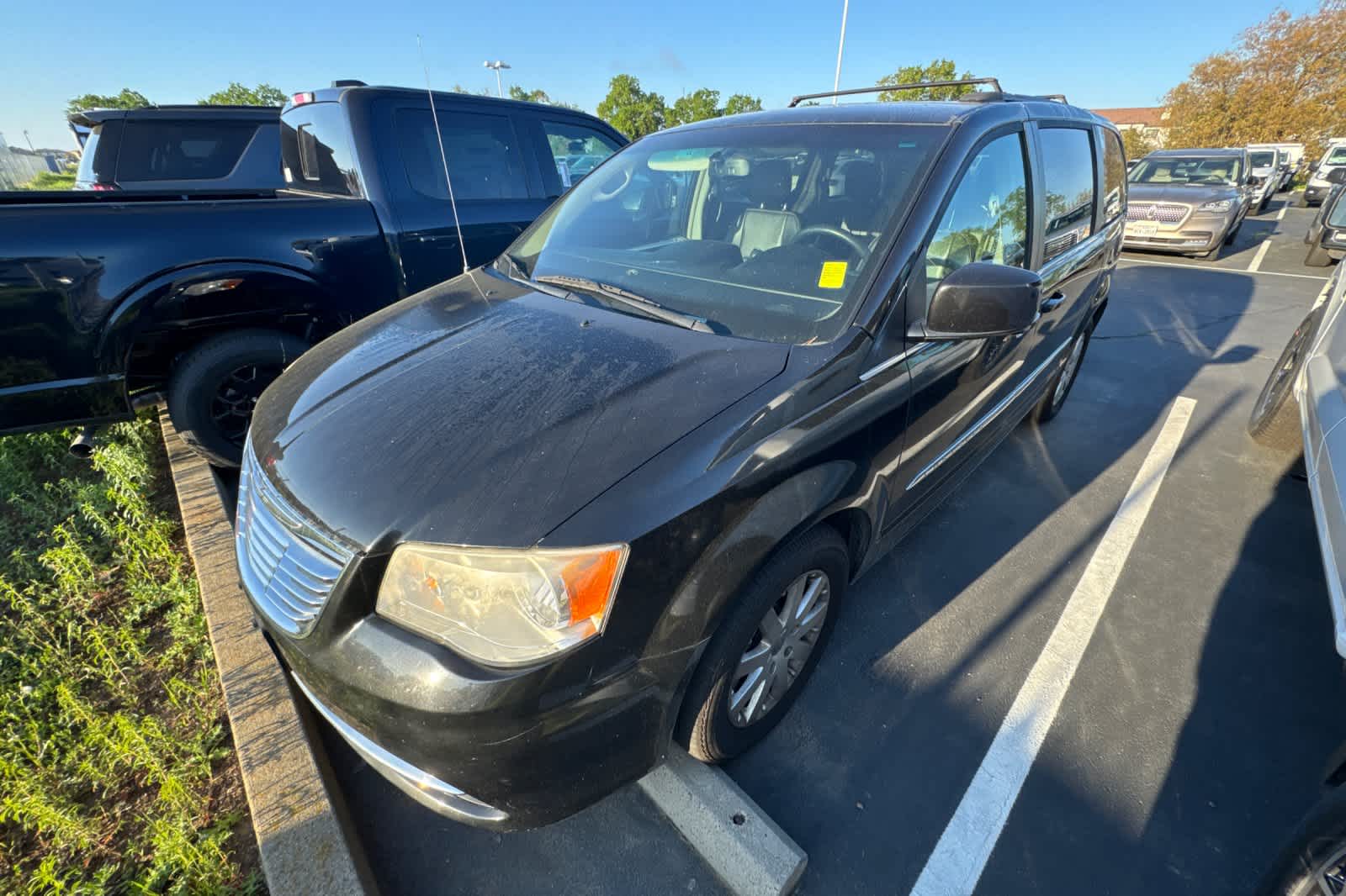 2014 Chrysler Town & Country Touring -
                  Elk Grove, CA