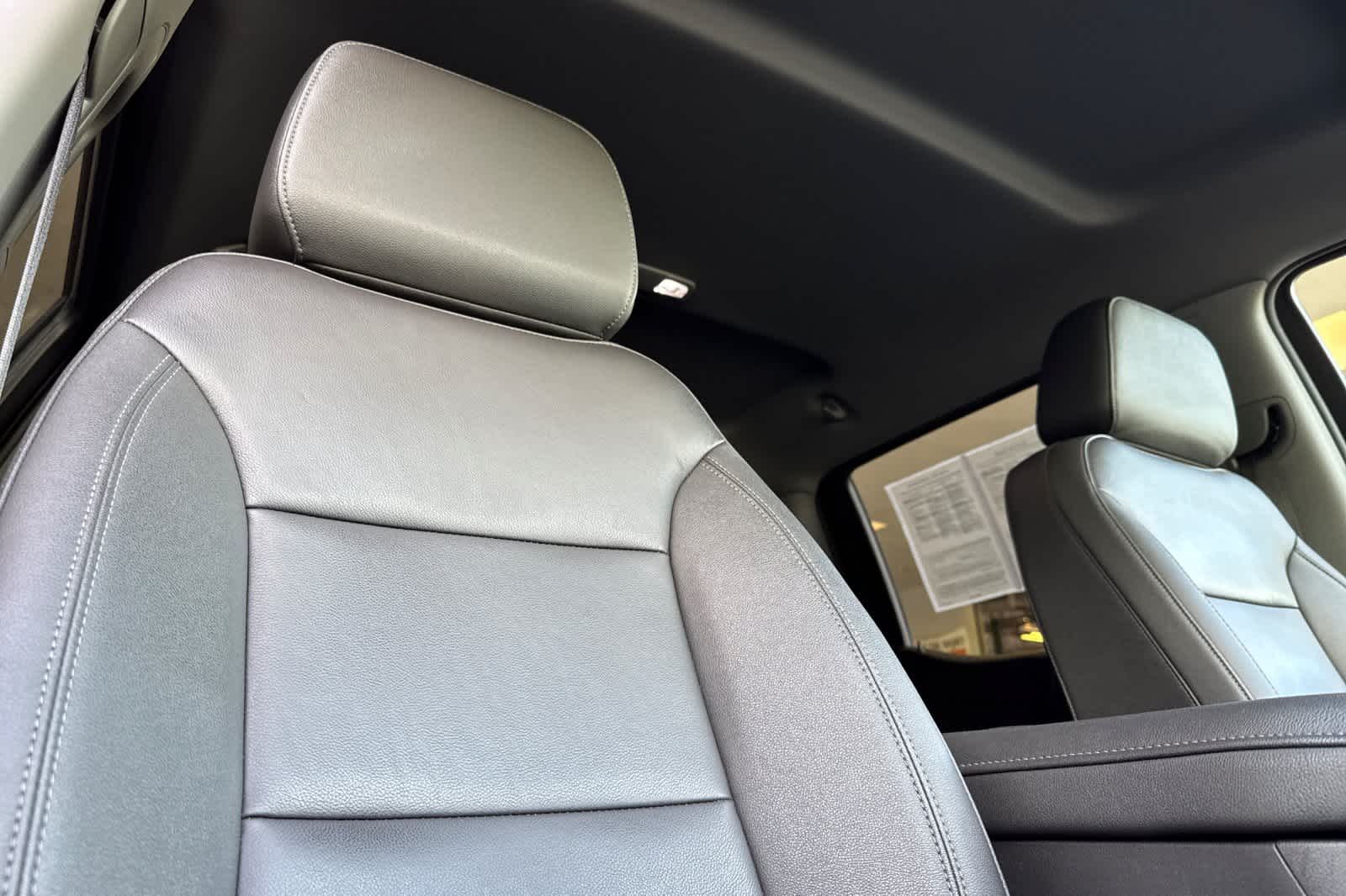 Thumbnail: 2022 Chevrolet Silverado 1500 - 16