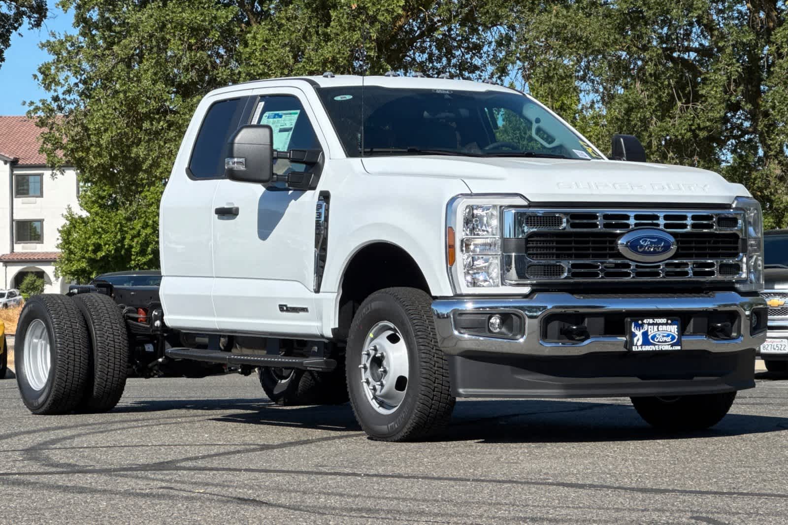 Thumbnail: 2025 Ford F-350 - 9