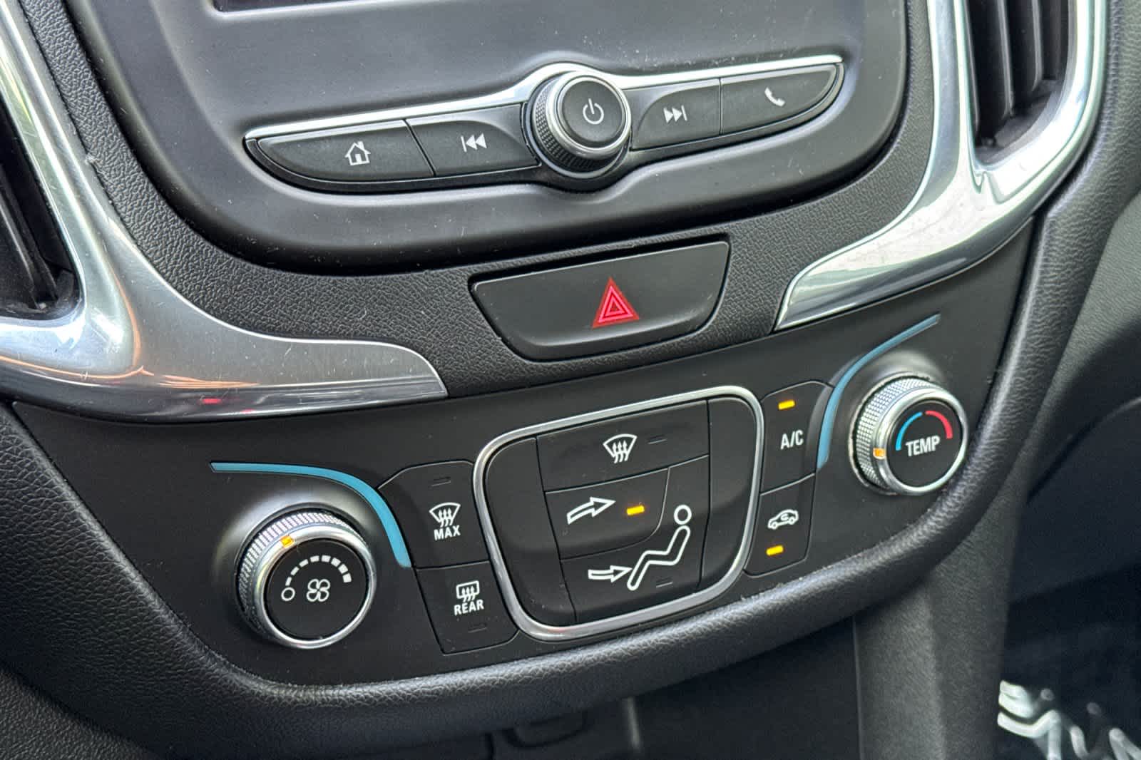 Thumbnail: 2020 Chevrolet Equinox - 20