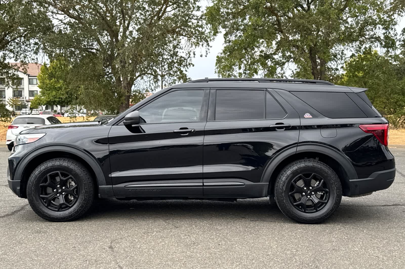 Thumbnail: 2022 Ford Explorer - 5
