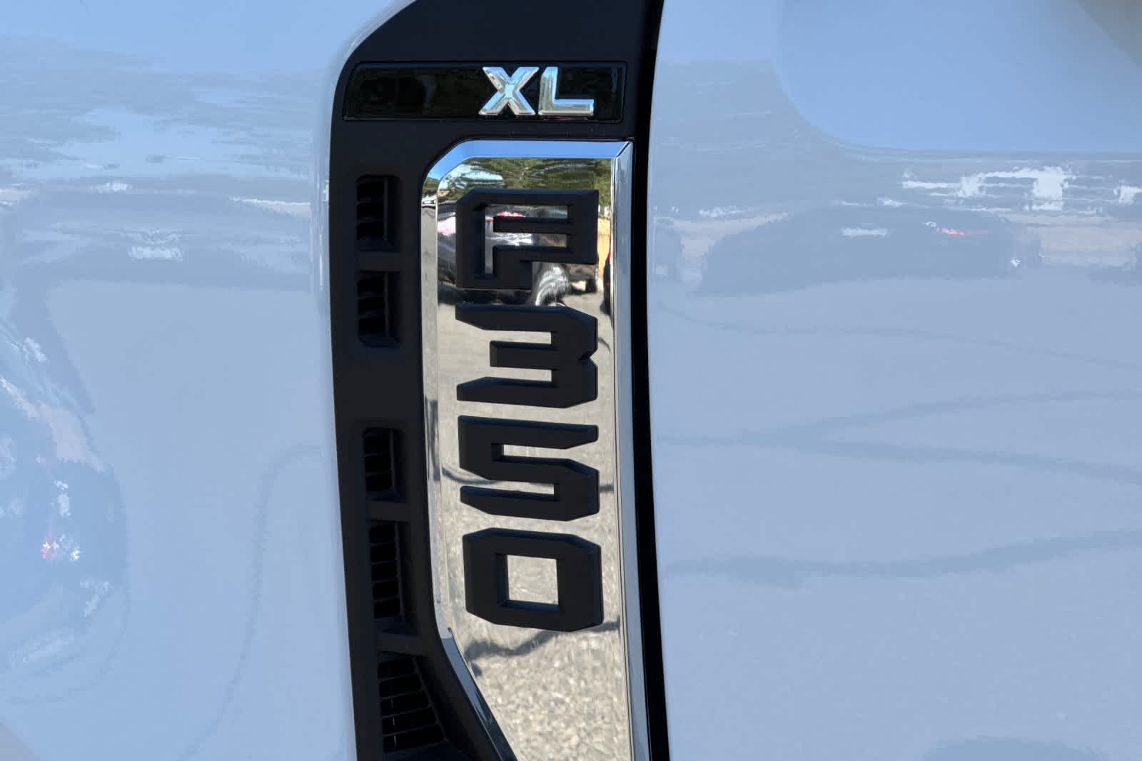 Thumbnail: 2025 Ford F-350 - 25