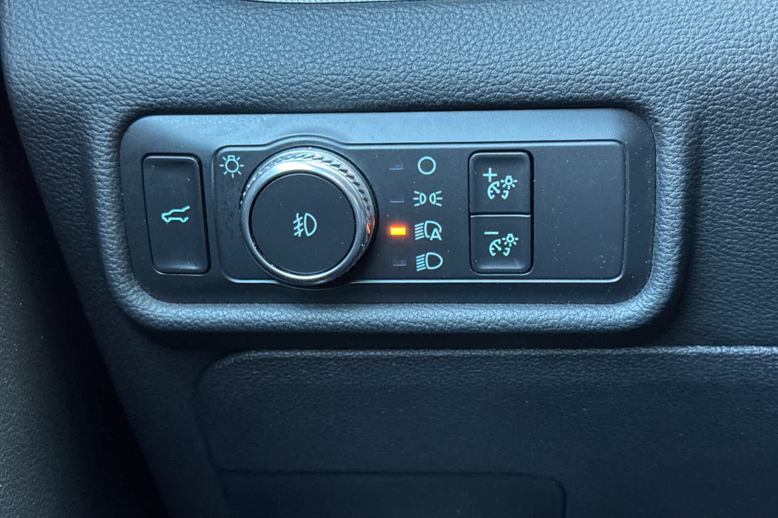 Thumbnail: 2020 Ford Explorer - 28