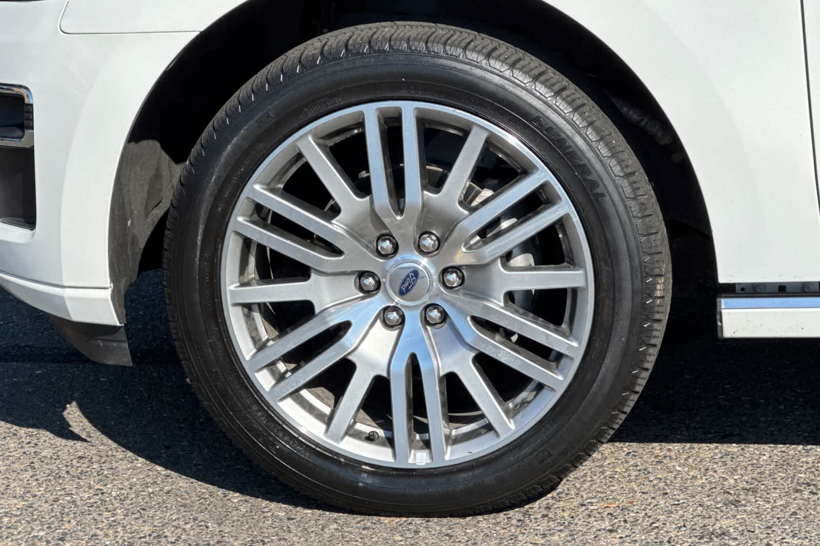 Thumbnail: 2022 Ford Expedition - 28