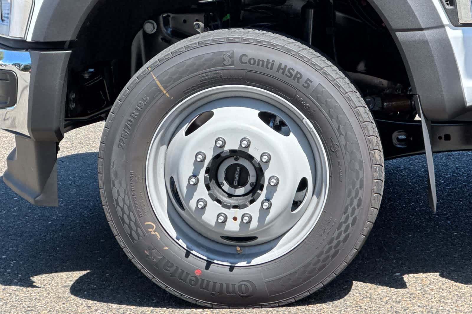 Thumbnail: 2026 Ford F-550 - 23