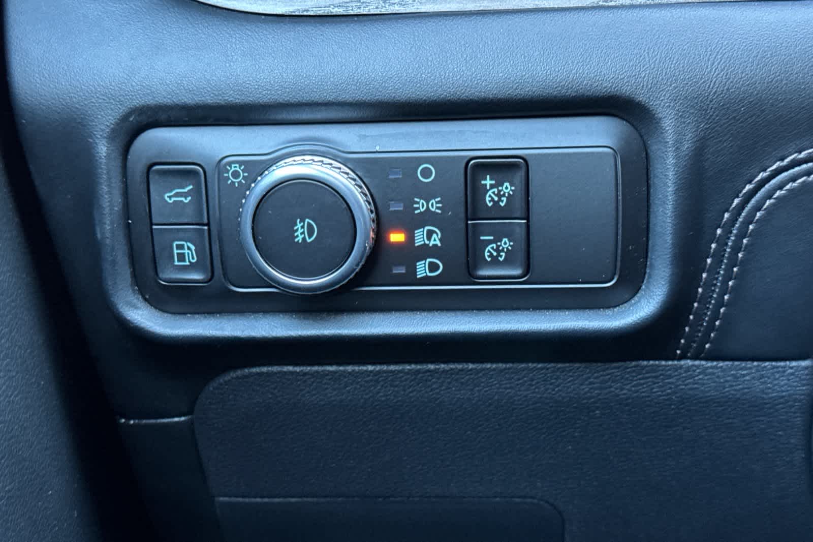 Thumbnail: 2023 Ford Explorer - 30