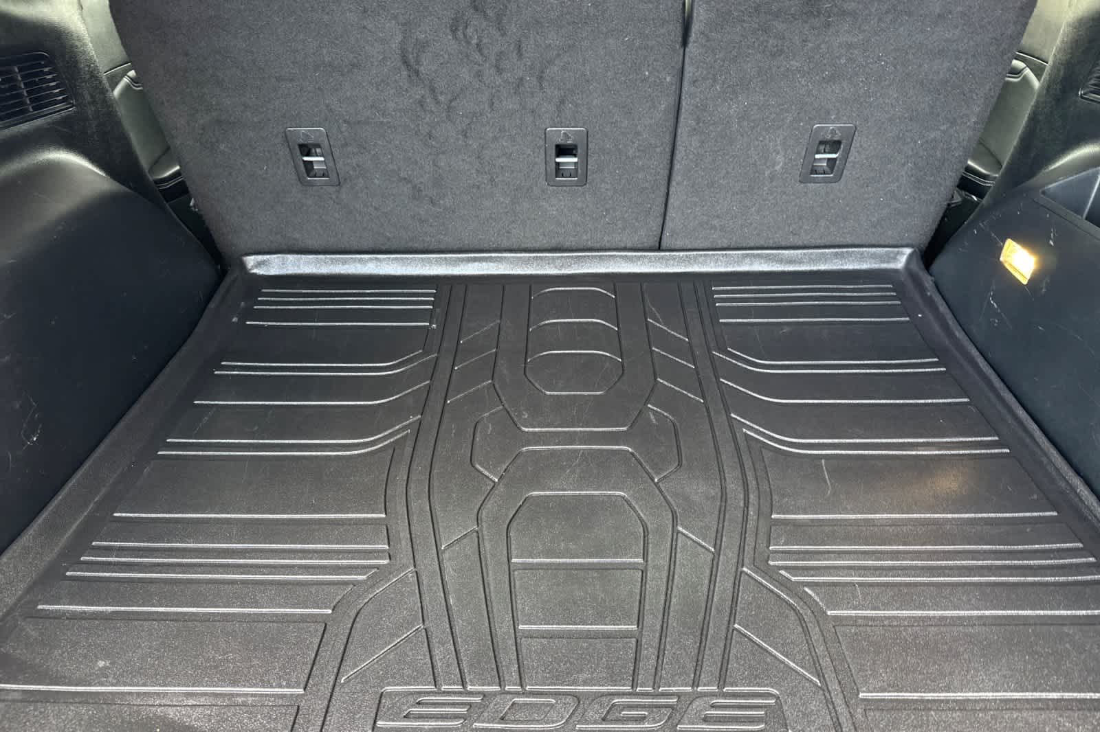 Thumbnail: 2022 Ford Edge - 15