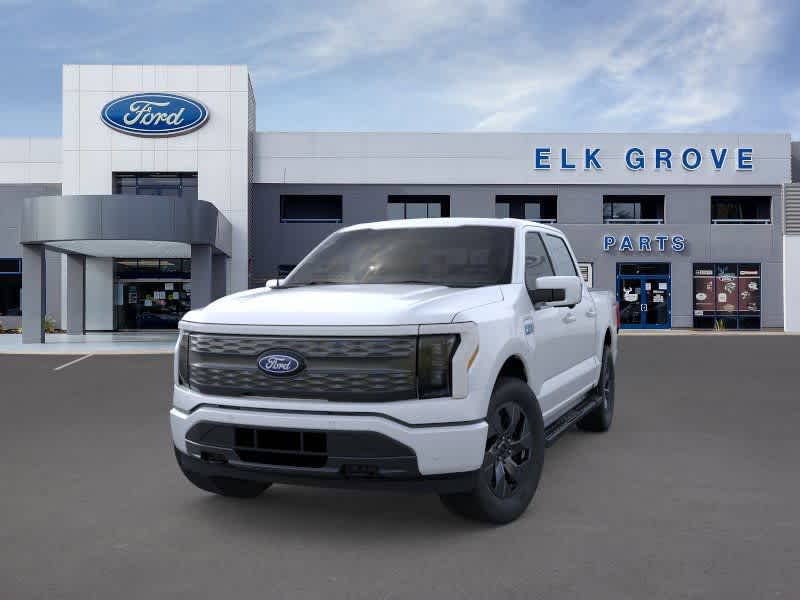 2025 Ford F-150 Lightning Lariat photo 2