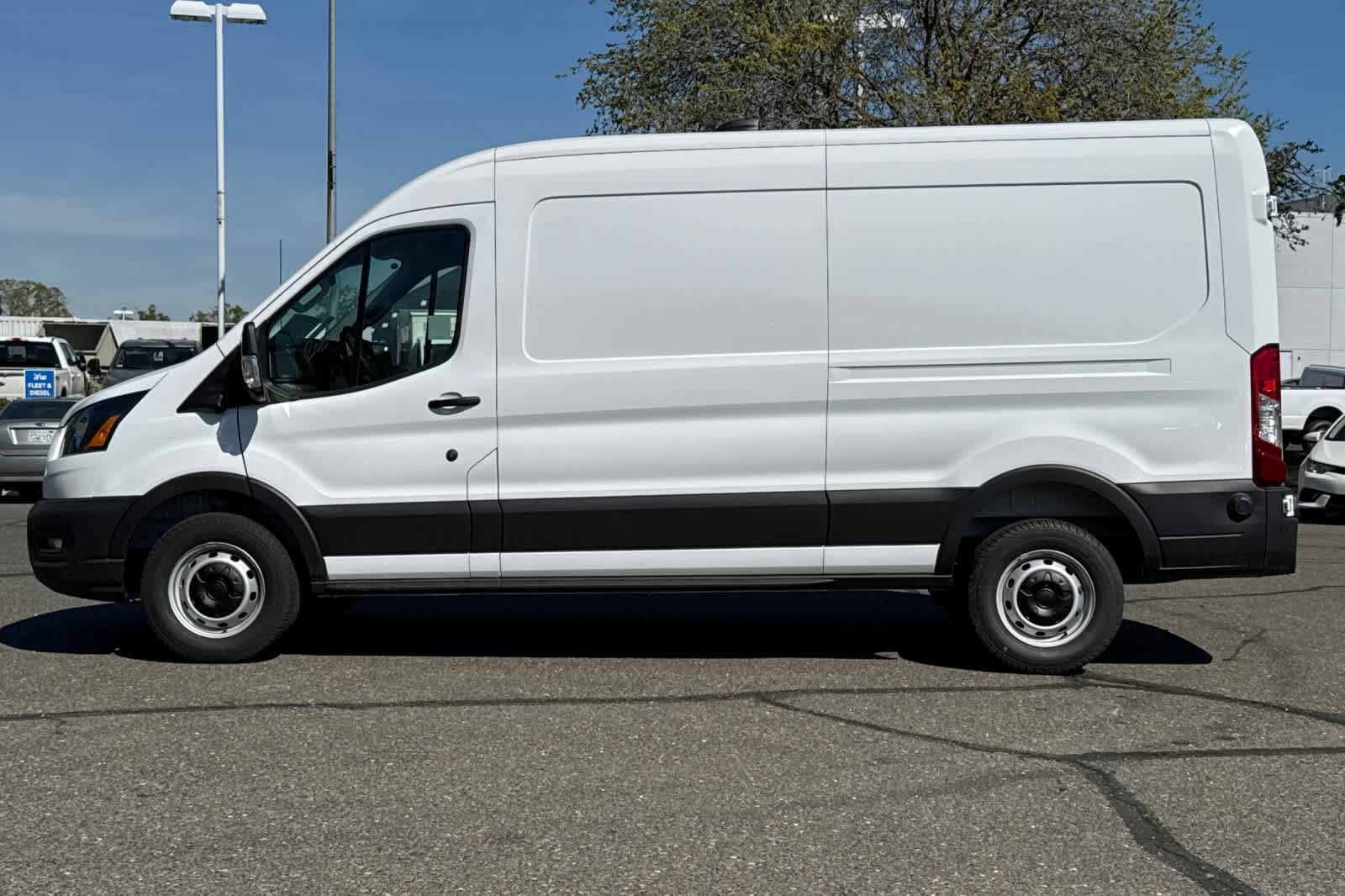 Thumbnail: 2026 Ford Transit Series - 4