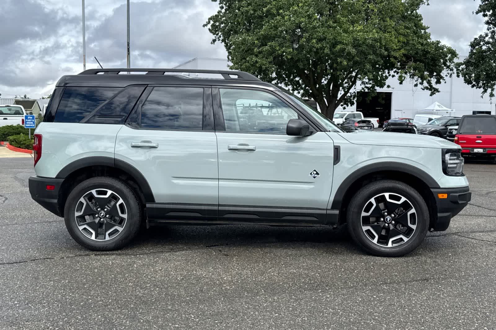 2022 Ford Bronco Sport Outer Banks photo 3