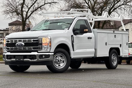 2024 Ford F-350 Chassis Truck Regular Cab