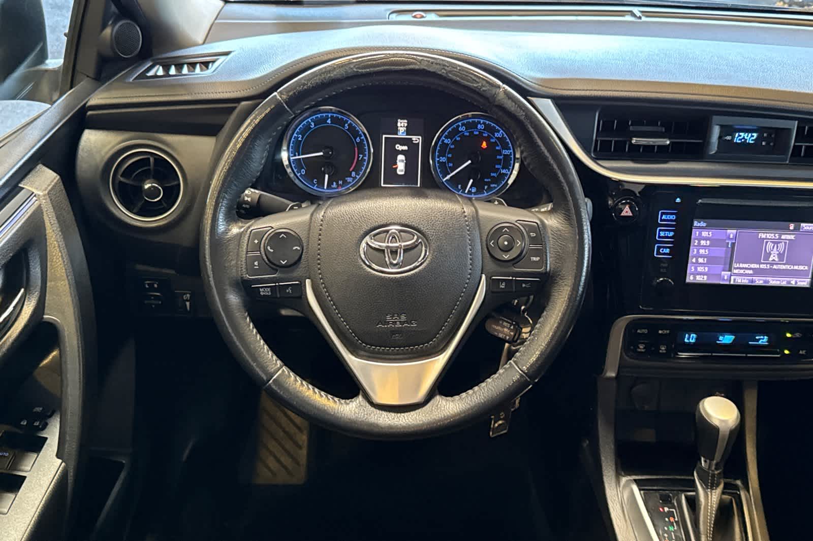 Thumbnail: 2017 Toyota Corolla - 14