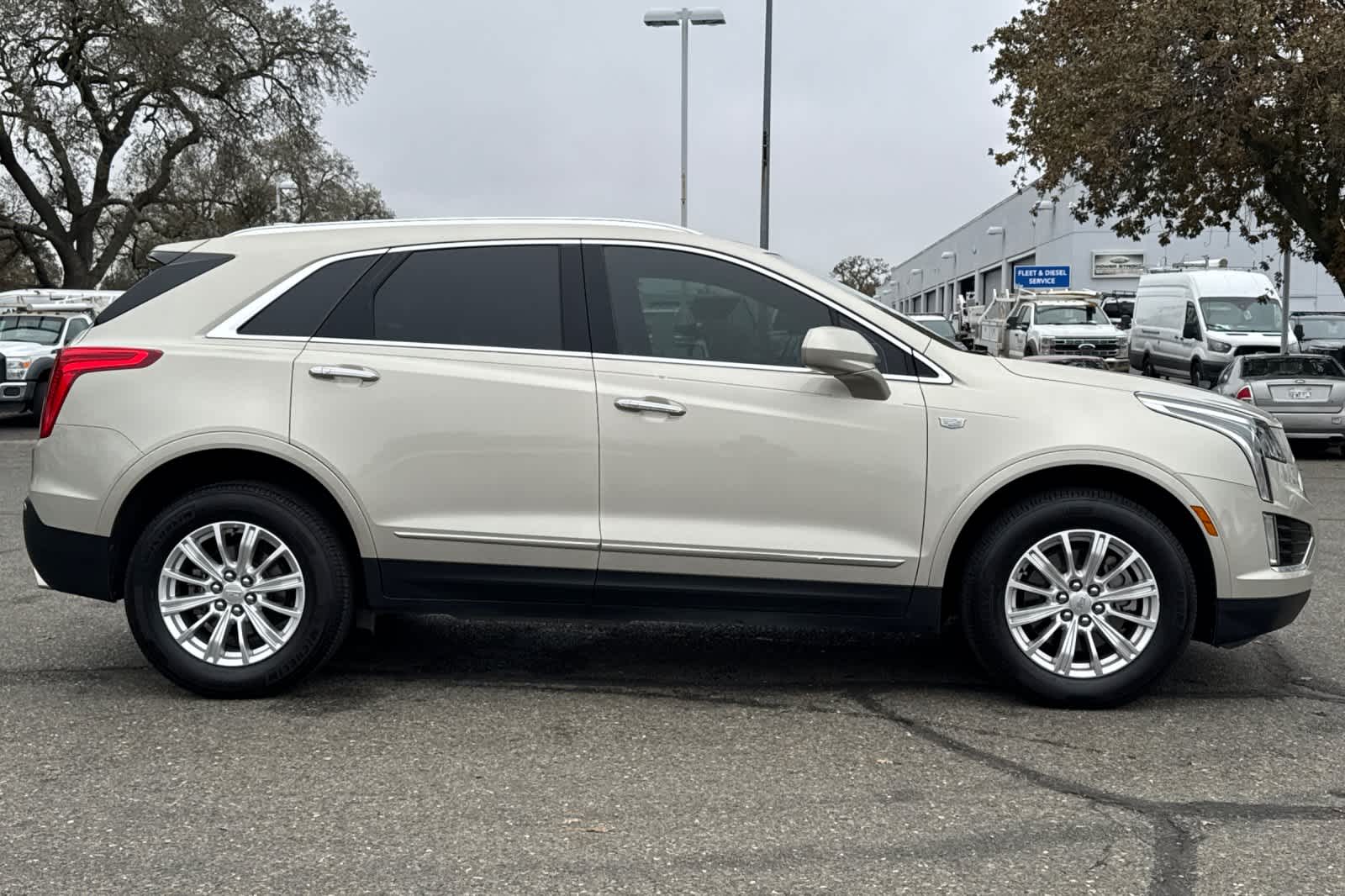 Thumbnail: 2017 Cadillac XT5 - 8