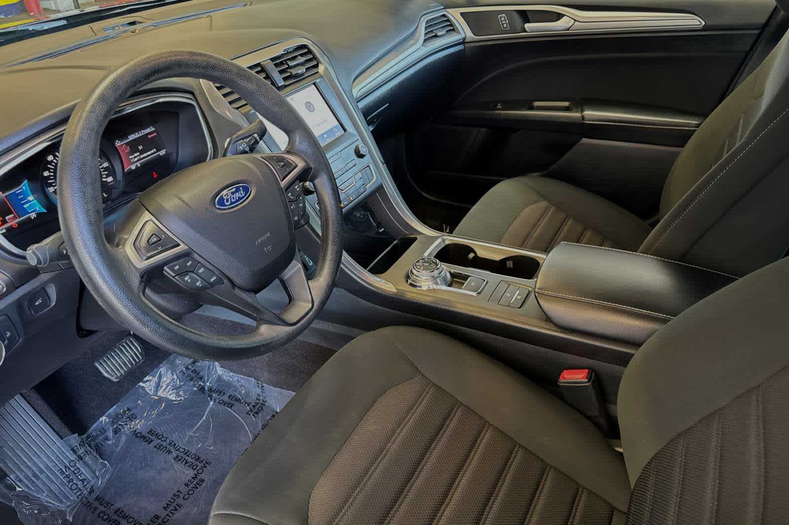 2020 Ford Fusion SE 11