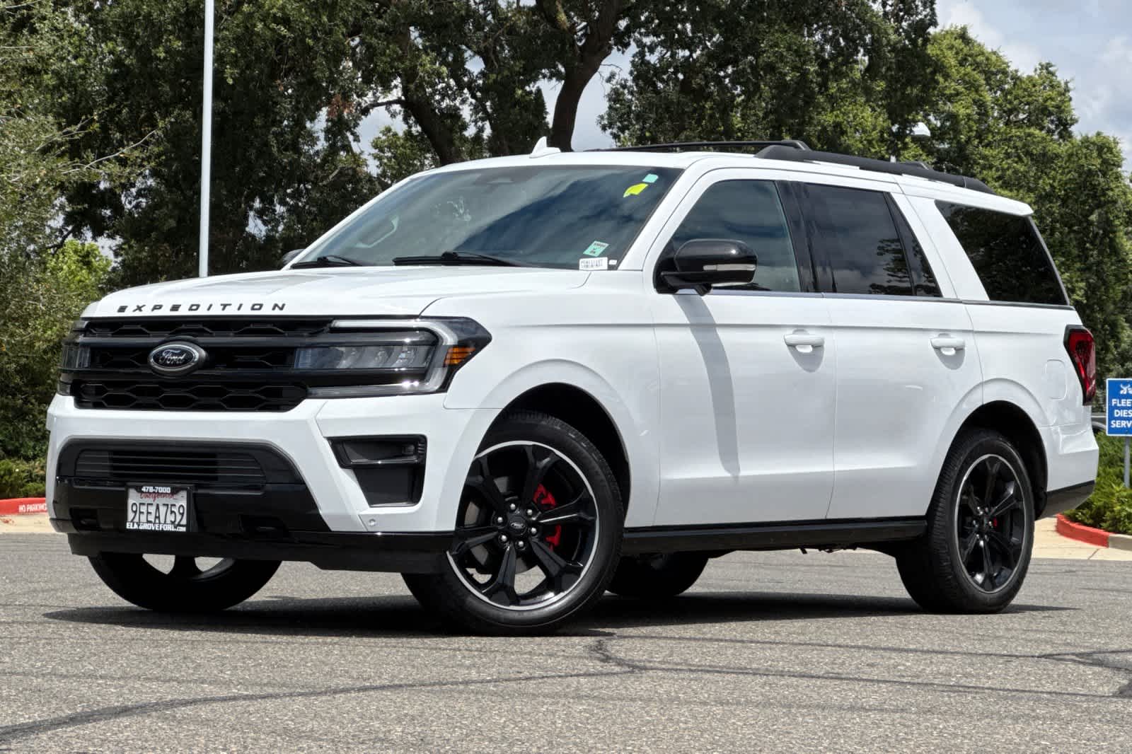2023 Ford Expedition Limited 4X4's photo