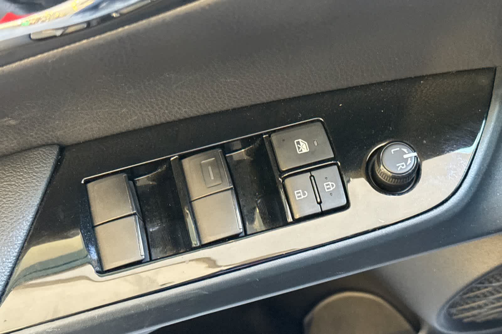 Thumbnail: 2021 Toyota Prius Prime - 13