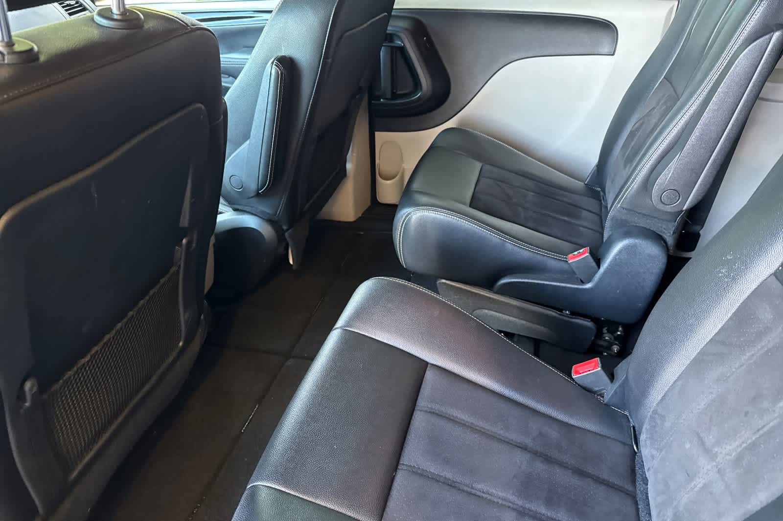 Thumbnail: 2019 Dodge Grand Caravan - 4